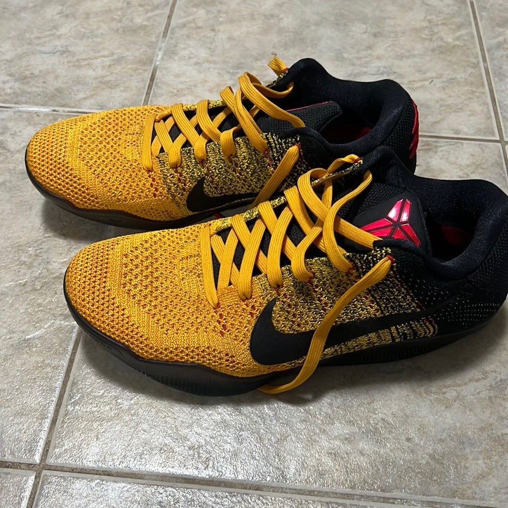 Nike mens Kobe 11 elite low